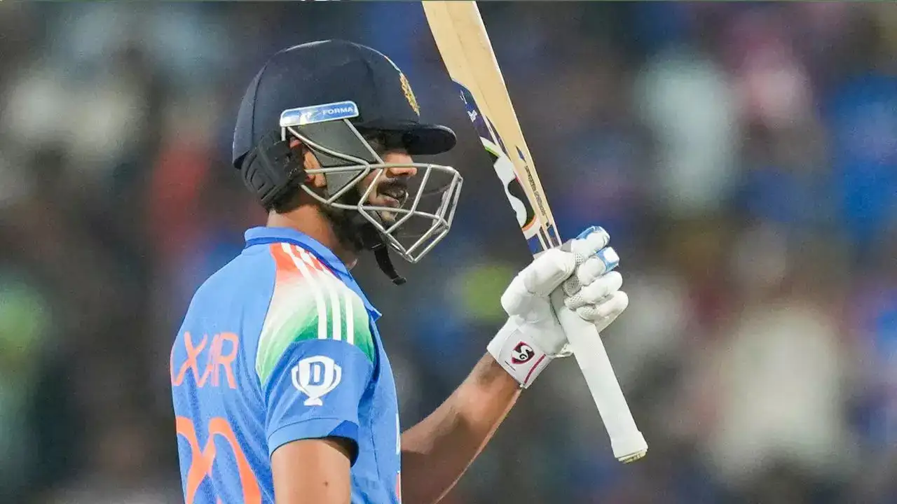 Explained: Why Axar Patel Batted Ahead Of KL Rahul In The Middle Order During 249-Run Chase