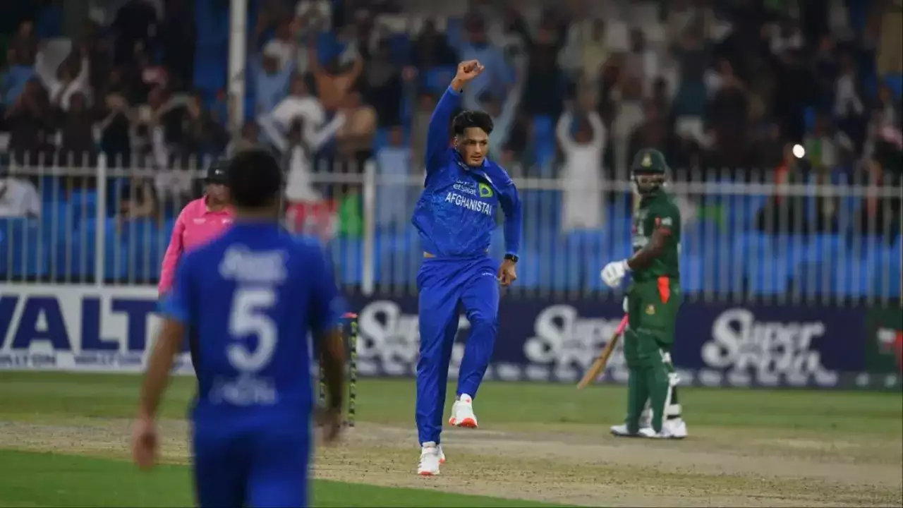 Big Blow For Mumbai Indians! Star Off-Spinner Ruled Out Of IPL 2025 Due To Vertebra Fracture