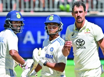 Jaiswal and Rahul put India on top