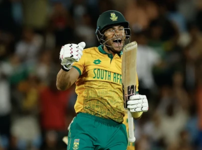 Hendricks ton takes Africa to T20 series win over Pakistan