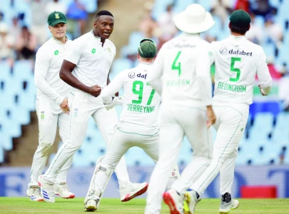 Bosch's 81, early wickets hurt Pak