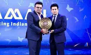 Don't Let Them Disrupt Your Career: Sachin Tendulkar Gives Priceless Advice To Young Cricketers At BCCI Awards