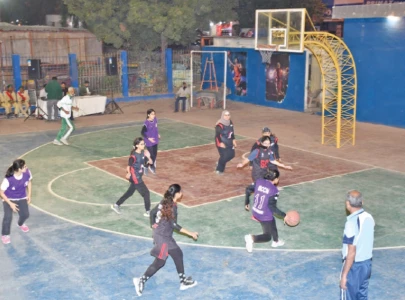 Karachi South White, Dow Club triumph
