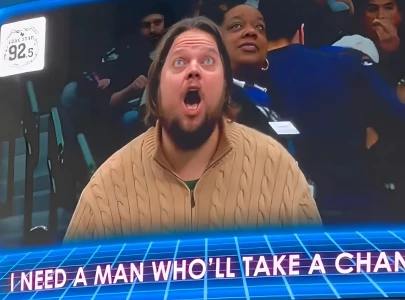 Watch: Mavericks fan ejected for mouthing "Fire Nico" on Jumbotron, fans boo