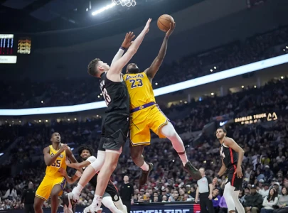 Lakers vs Trail Blazers 110-102: Lebron James makes yet more history