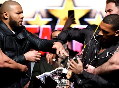 Watch: Eubank smacks Benn with egg, face-off turns chaotic
