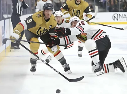 Blackhawks vs Golden Knights 5-7: Vegas holds off late surge from Chicago