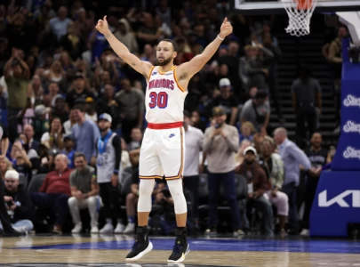 Steph Curry runs the show as Warriors sink Magic