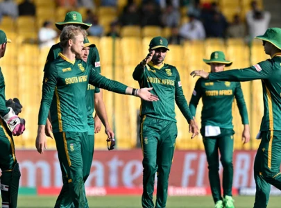 South Africa storm into CT semi-finals with dominant win over England