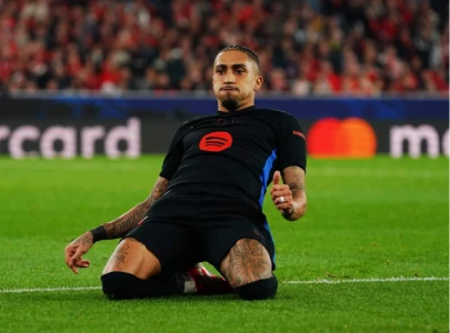 Benfica vs Barcelona 0-1: Raphinha clutch again as 10-man Barca survive in UCL
