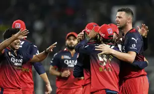 Bhuvneshwar Kumar In; 2 Players Out? Royal Challengers Bengaluru's Likely Playing XI VS Chennai Super Kings