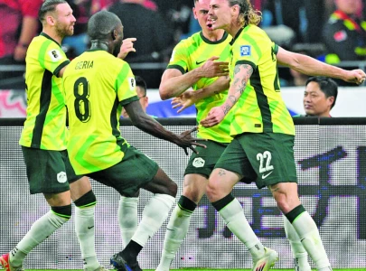 Australia, Saudis keep WC hopes alive