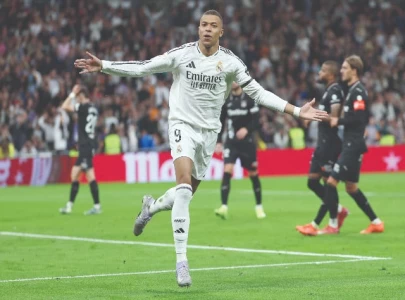 Mbappe fires Real Madrid level with Barca