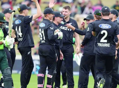 Chapman ruled out of third Pak ODI