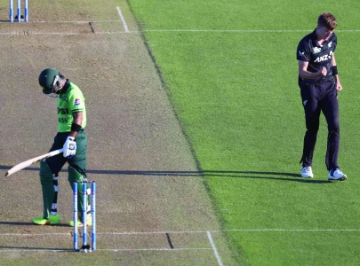 NZ outclass Pak to sweep ODI series