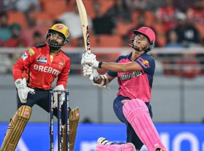 Delhi, Rajasthan register big IPL wins