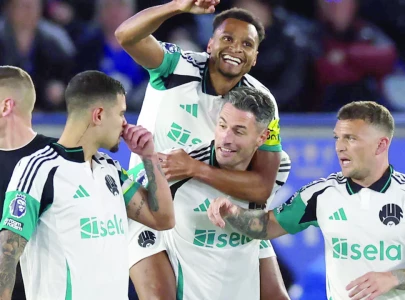 Newcastle step up UCL chase