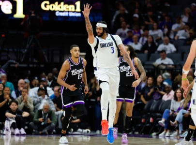 Mavs vs Kings 120-106: Anthony Davis, Klay Thompson advance in play-in tourney