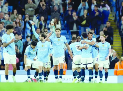 Nunes lifts Man City to thrilling win