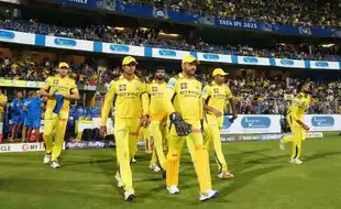 CSK vs SRH Dream 11 Prediction: Fantasy Cricket Tips As Chennai Super Kings Take On Sunrisers Hyderabad