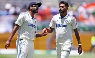Ravi Shastri Warns England: 'Fit Bumrah, Shami, Siraj Can Give  Heaps Of Problems In Test Series'