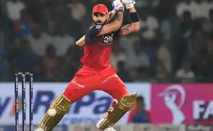 Virat Kohli Meets And Touches Childhood Coach's Feet After Leading RCB To Win Over DC - WATCH