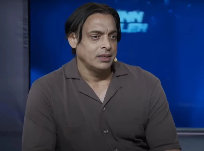 Shoaib Akhtar hails Amir for playing mind games against Babar during HBL PSL