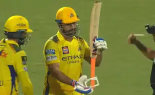 MS Dhoni Nearly Fails Bat Gauge Test vs RCB; Recovers Like A Pro In Classic Comeback