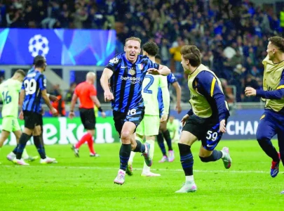 Inter stun Barca in seven-goal thriller