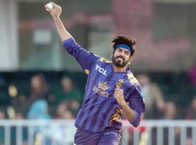 Usman Tariq cleared to bowl again