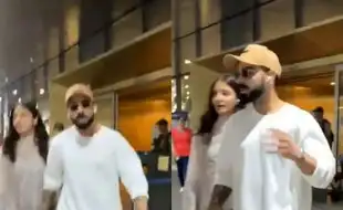Virat Kohli's Reaction Goes Viral After Paps Tells Him 'Ab Cricket Nahi Dekunga' Post Test Retirement - Watch