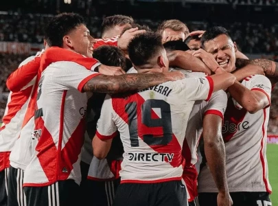 River Plate ease into Argentine quarters
