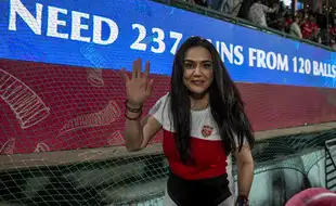 'Ask This Question To Male Team Owners...': Preity Zinta Brutally Slams Fan For Glenn Maxwell Marriage Joke