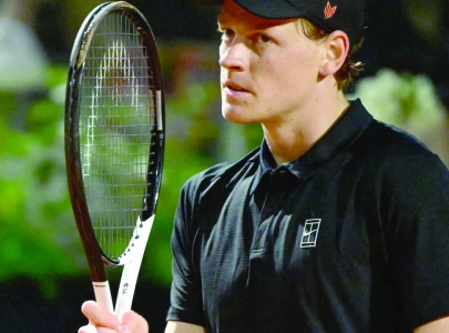 Sinner reaches Italian Open quarters