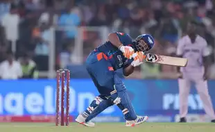 Watch: Rishabh Pant Smashes No-Look Sixes vs GT, Video Goes Viral